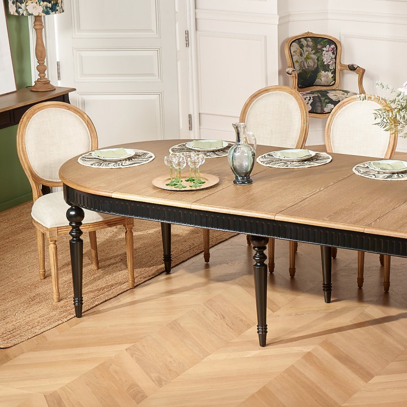 Table à manger extensible AUDE - Style romantique en chêne, pieds noirs, 6/14 couverts