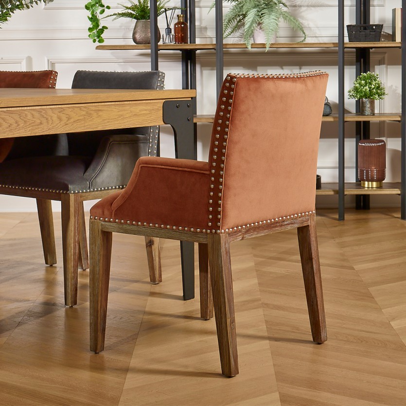 KENZA - Fauteuil de table avec accoudoirs style moderne en bois massif et velours, 1 place