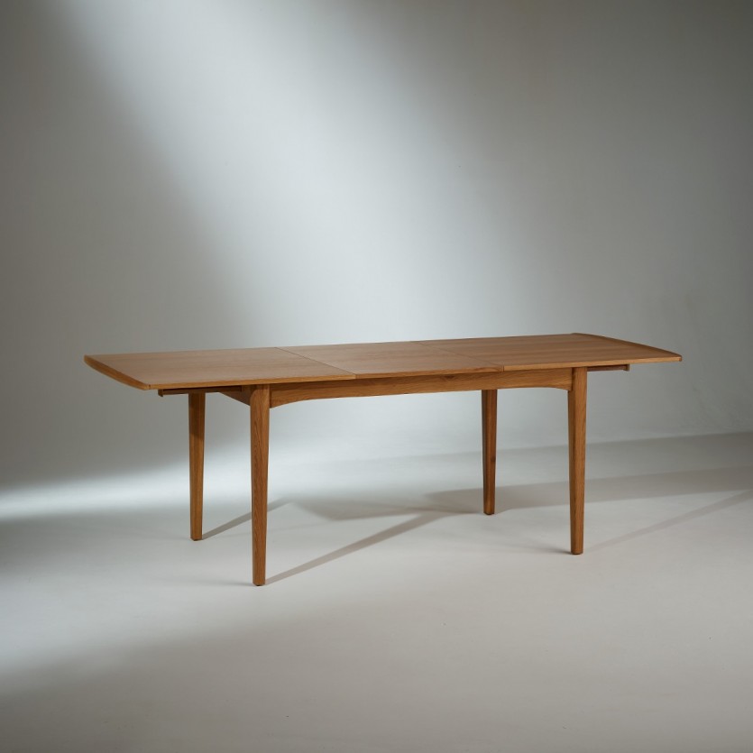Table de repas avec rallonge DALHIA - Style scandinave en chêne, 6/8 couverts, bois certifié FSC®