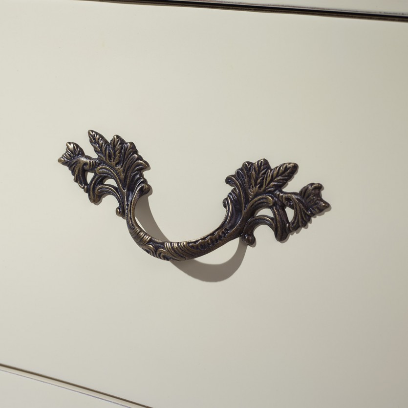 ALIENOR - Commode blanche style Louix XV, plateau en chêne, 2 tiroirs - bois certifié FSC®