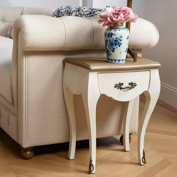 ALICE – Shabby Chic Nachttisch in Weiß aus Eiche, 1 Schublade, FSC®-zertifiziertes Holz.