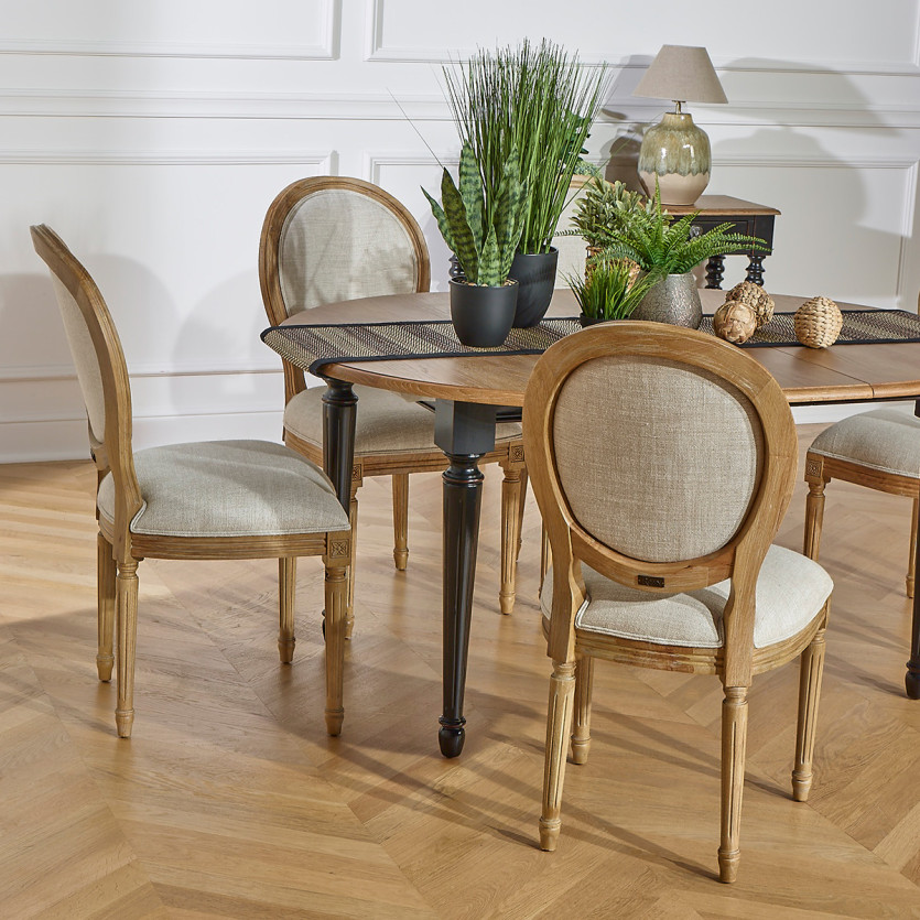Mesa redonda extensível ARLINGTON - Estilo romântico, tampo em carvalho, 4/6 lugares, madeira certificada FSC®