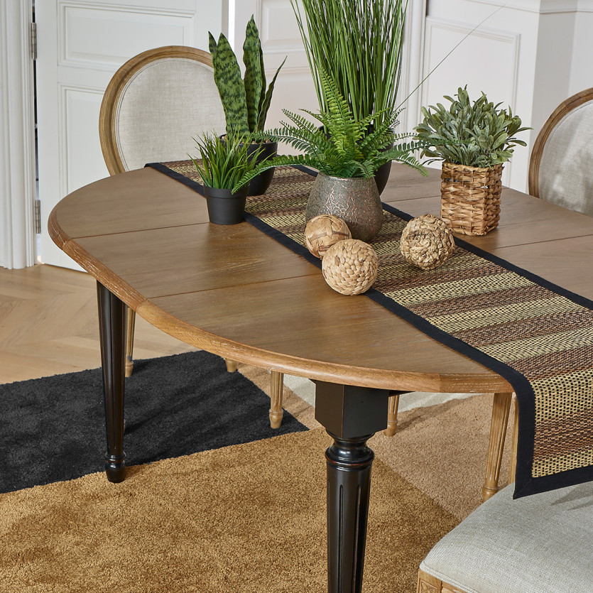 Mesa redonda extensível ARLINGTON - Estilo romântico, tampo em carvalho, 4/6 lugares, madeira certificada FSC®