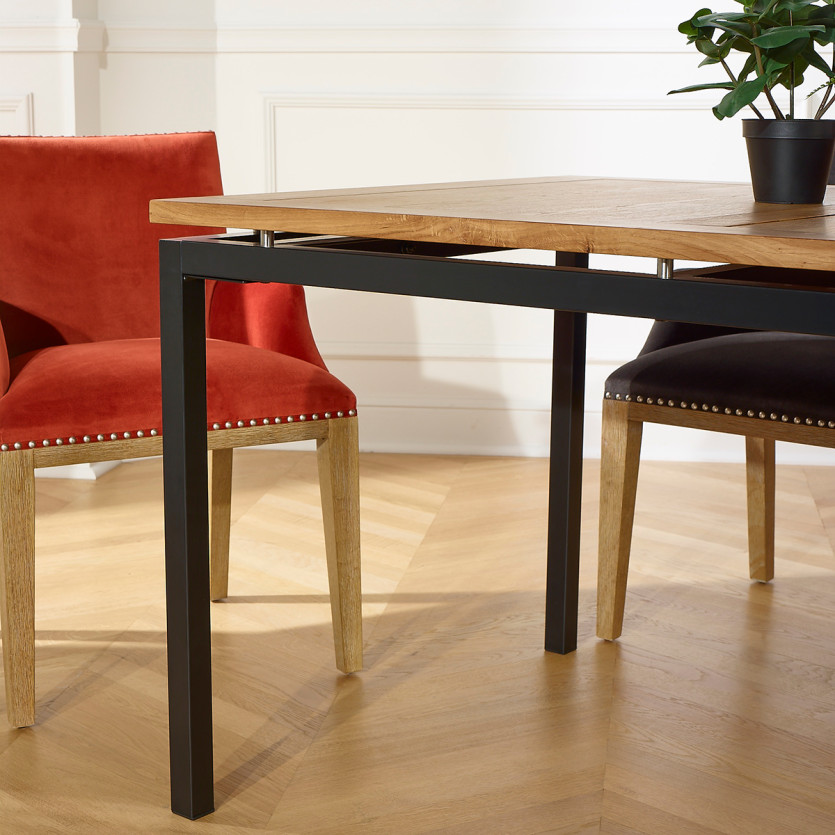 Mesa de comedor AIMIE - Estilo industrial con tablero de roble y patas de metal, 8 plazas, madera certificada FSC®