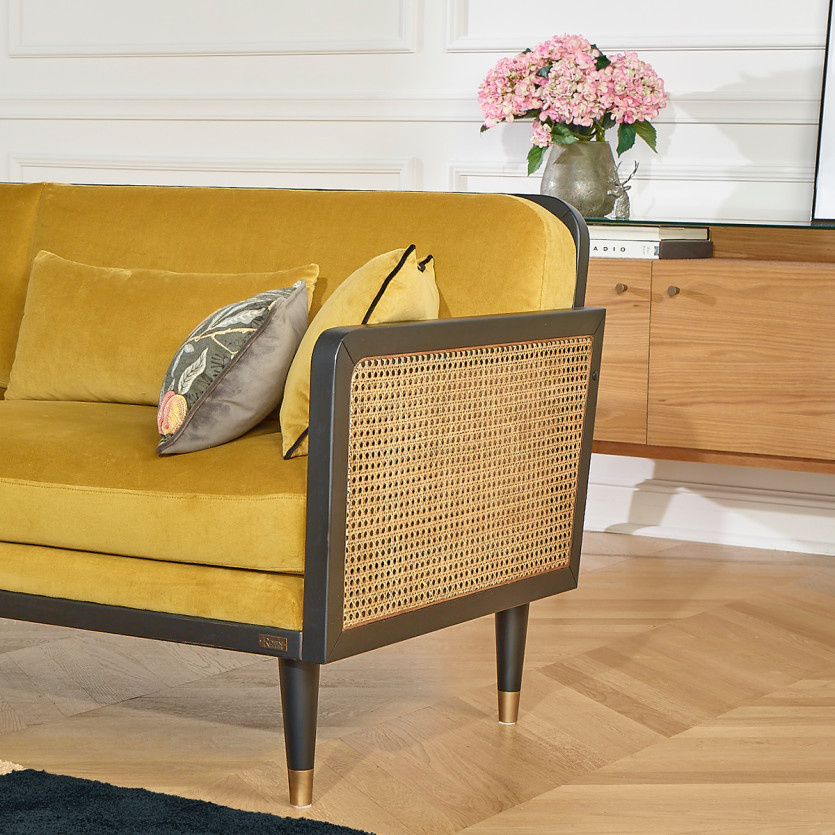 ARABELLA – Canapé style vintage en tissu velours, bois et rotin, 3 places, bois certifié FSC®