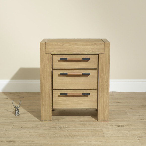 MEGÈVE – Mesa de cabeceira de design em madeira maciça, 3 gavetas, madeira certificada FSC®