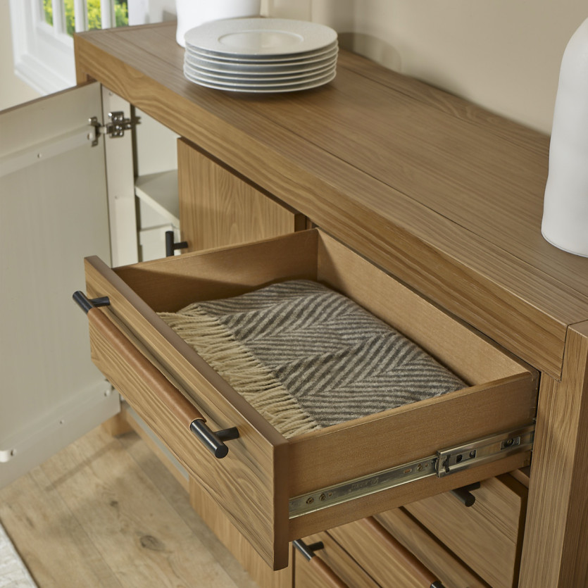 MEGÈVE – Buffet style contemporain en bois, 4 tiroirs, 2 portes, bois certifiéFSC®