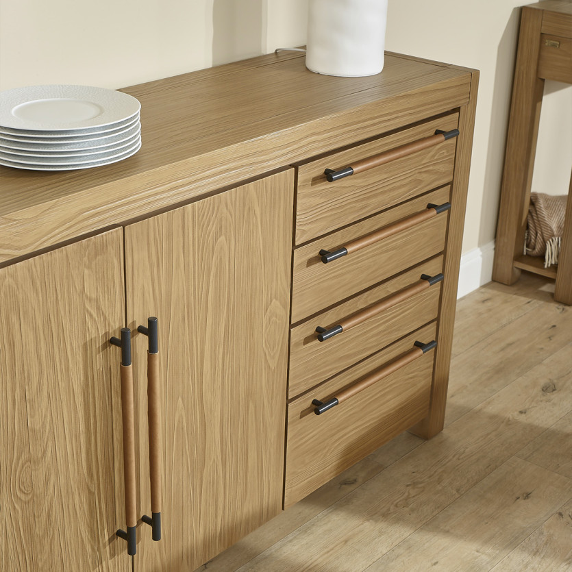 MEGÈVE – Aparador de estilo contemporáneo en madera, 4 cajones, 2 puertas, madera certificada FSC®