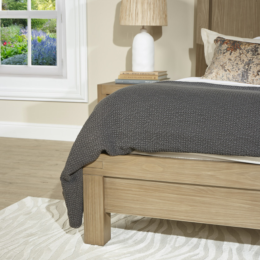 Letto design MEGÈVE – Stile moderno in legno massiccio, 160 x 200, legno certificato FSC®