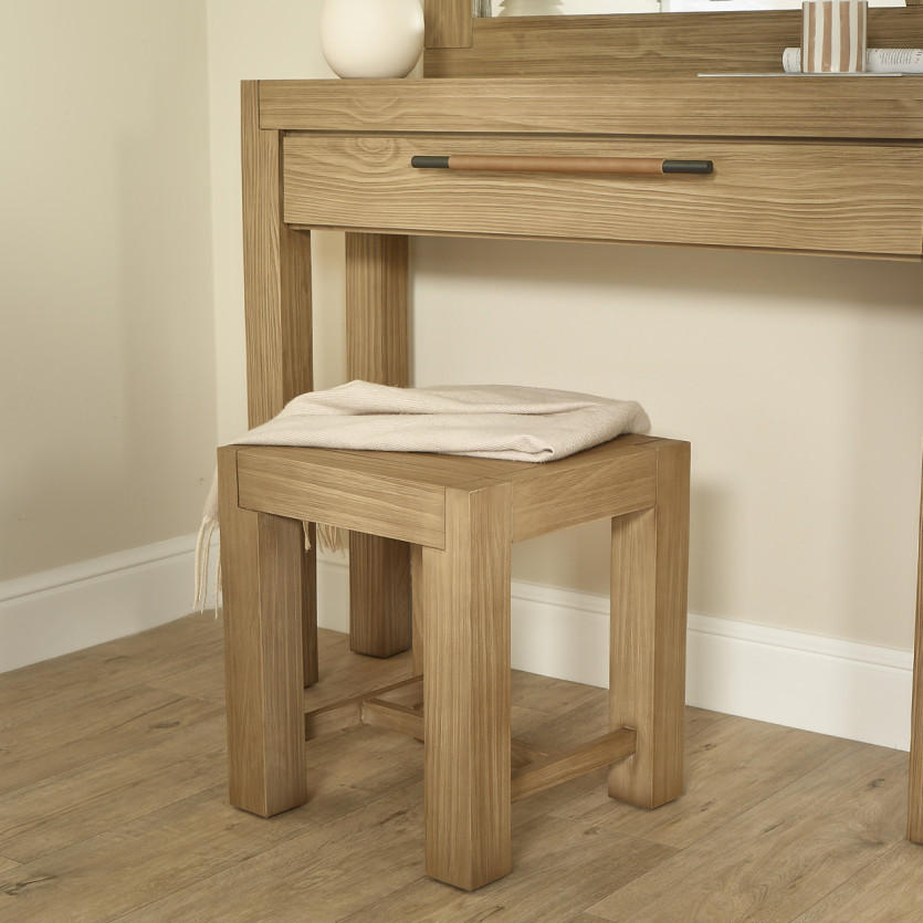 MEGÈVE – Tocador de estilo contemporáneo en madera, 1 cajón, madera certificada FSC®