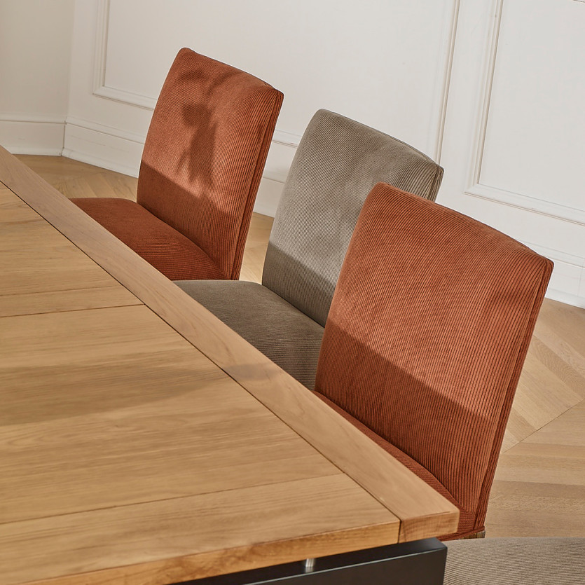 LOLA - Sillas de estilo industrial de madera maciza y pana, conjunto de 2