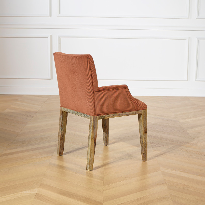 LOLA - Sillón de mesa con reposabrazos estilo industrial en madera maciza y terciopelo de canalé, 1 plaza