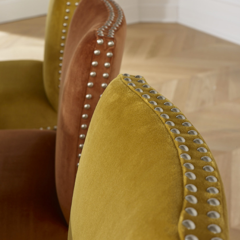 KENZA - Lot de 2 chaises de table en velours de coton et bois massif