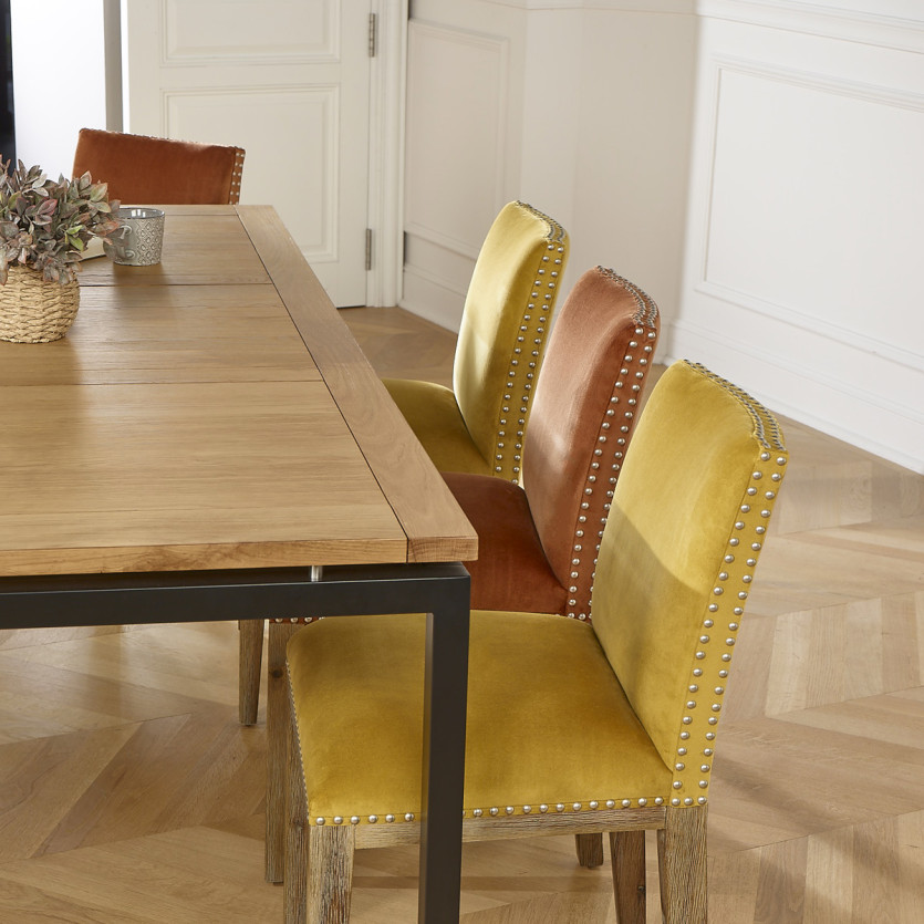 KENZA - Lot de 2 chaises de table en velours de coton et bois massif