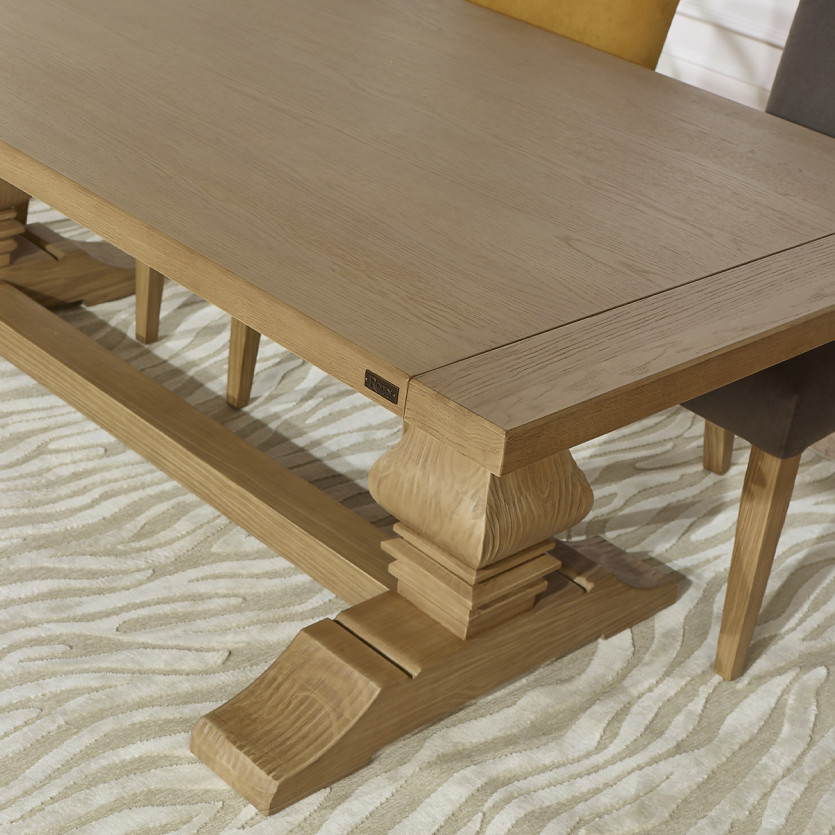 Table à manger extensible PENELOPE -  Type monastère, 2 allonges, plateau en chêne, 8/12 couverts, bois certifié FSC®