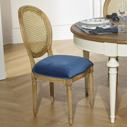 MEDAILLON - Lot de 2 chaises style Louis XV en bois massif et tissu velours bleu orage, dossier cannage, bois certifié FSC®