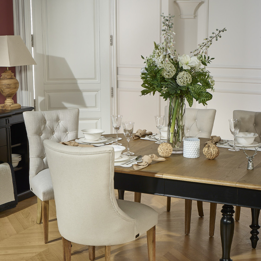 JADE – Extendable table in shabby chic style, oak top, seats 16 guests