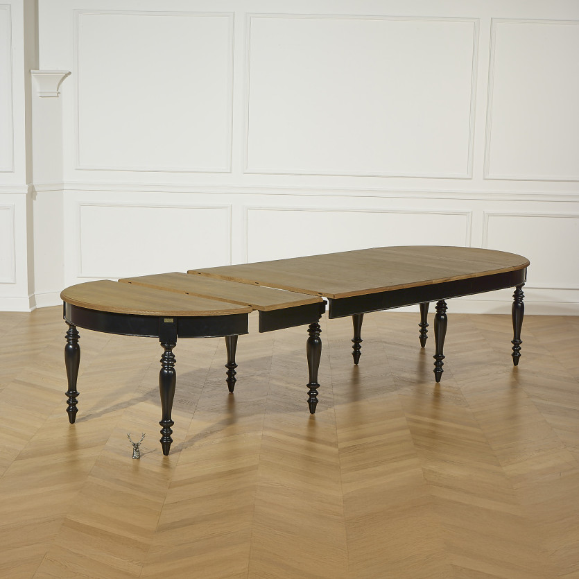 JADE – Extendable table in shabby chic style, oak top, seats 16 guests
