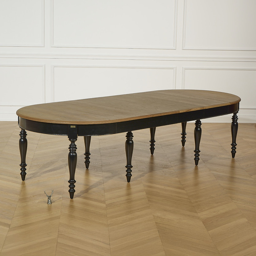 JADE – Extendable table in shabby chic style, oak top, seats 16 guests