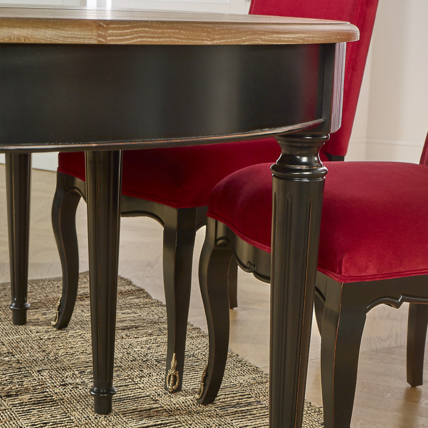 FLORENCE - Romantic style extendable dining table in oak, 4/10 seats, FSC® certified wood