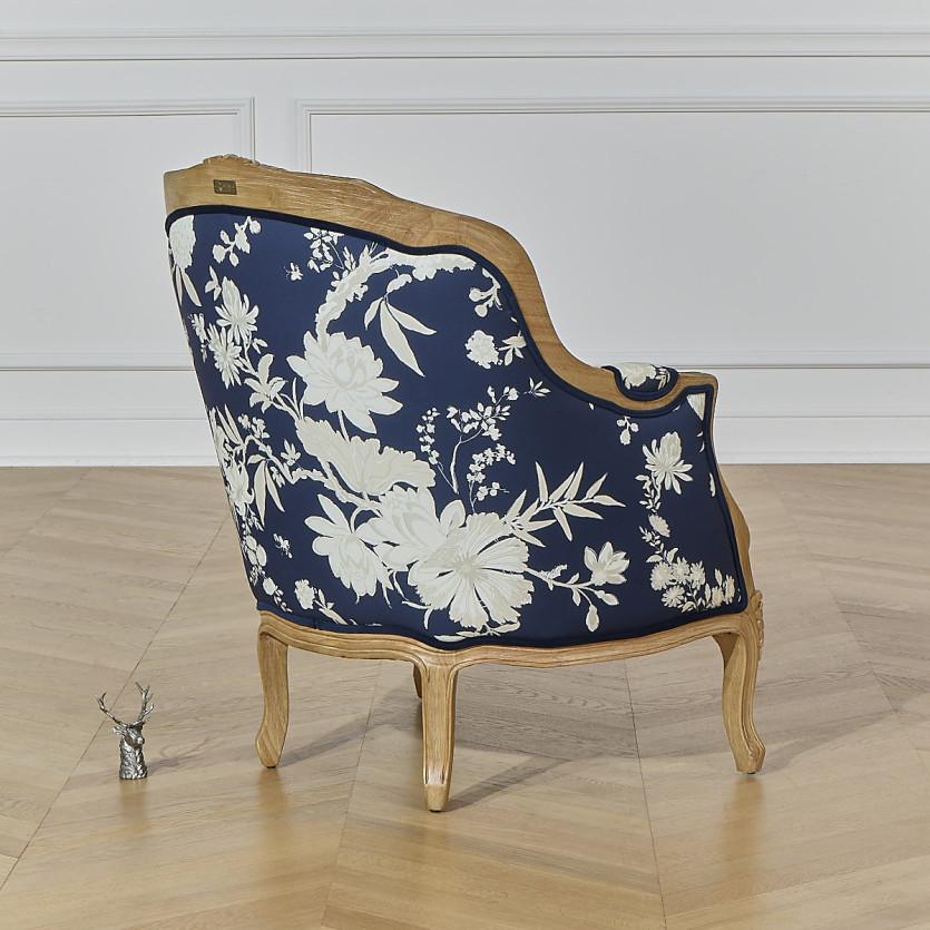 VICTOR TEA HOUSE - Fauteuil bergère style shabby chic en bois massif et tissu fleuri bleu nuit, 1 place