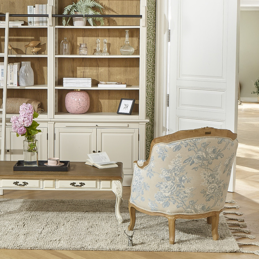 VICTOR JACQUARD - Fauteuil bergère style campagne chic en bois massif et tissu lin fleuri bleu ciel, 1 place