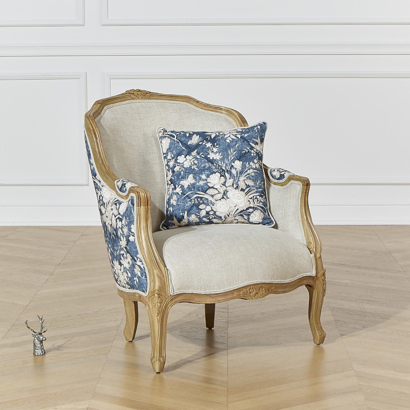 VICTOR 7 SISTERS - Fauteuil Bergère style romantique en bois massif, lin et tissu fleuri bleu et blanc, 1 place