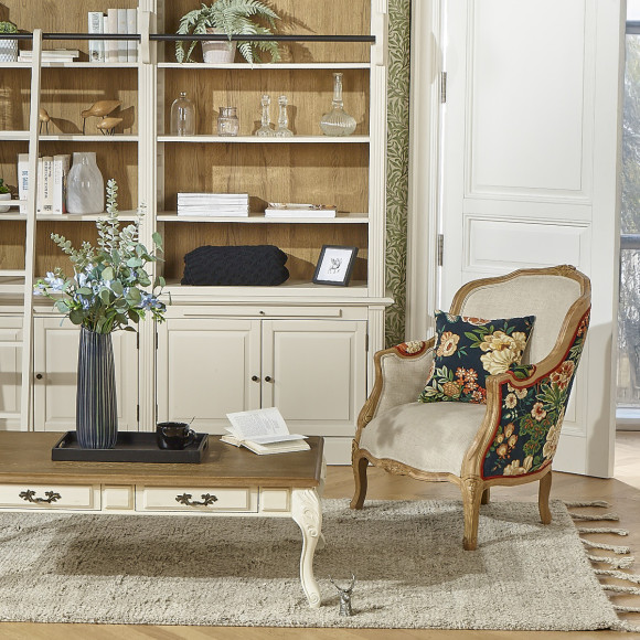 Fauteuil bergère VICTOR EMPEROR - Landhausstil Chic aus Massivholz und geblümtem Stoff, 1 Platz.