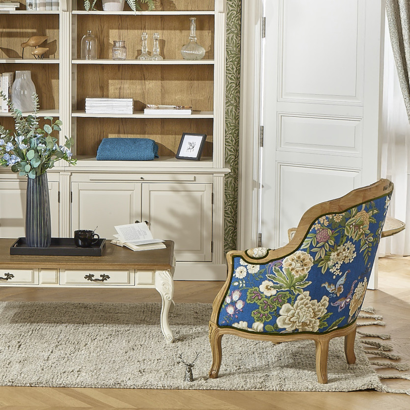 VICTOR KING Bergère Armchair - Family home style in solid wood and blue floral fabric, 1 seat