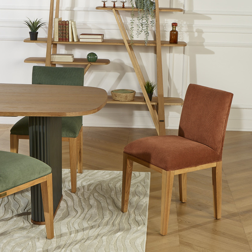 LOLITA - Lot de 2 chaises style industriel en bois massif et velours côtelé
