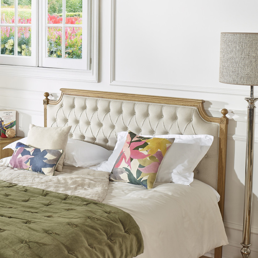 Lit deux places JAMES - Style romantico in rovere e lino cotone 140 x 190 cm