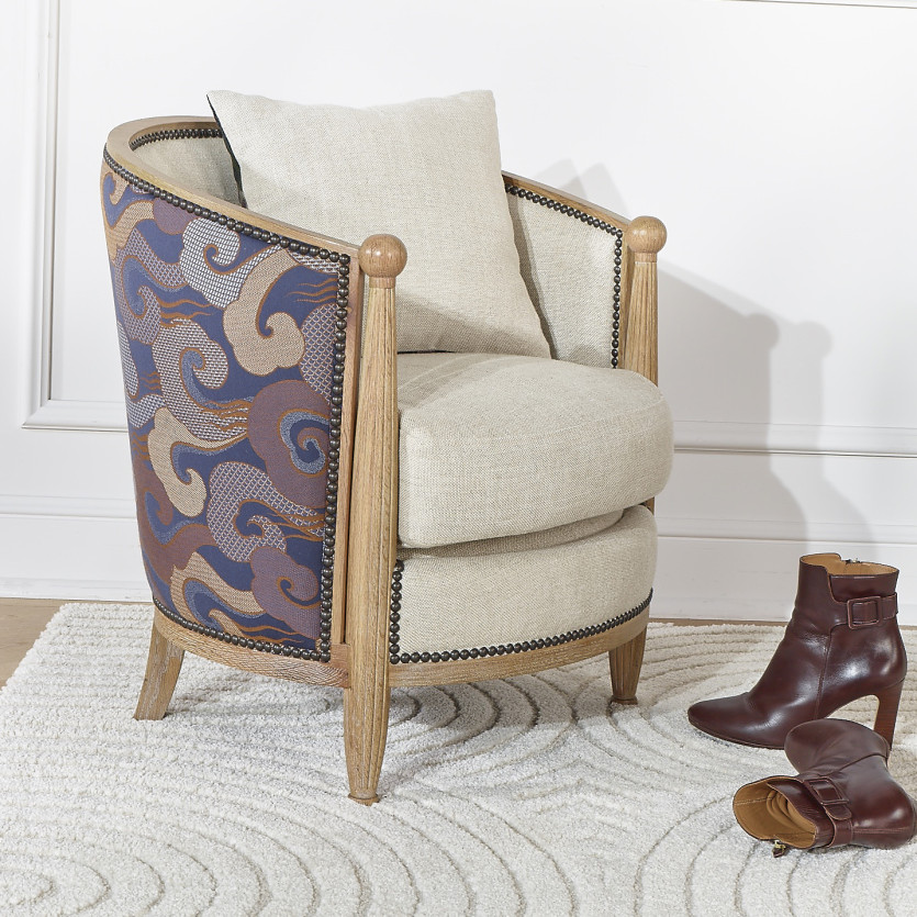 CAROLE WAVES FAUTEUIL IN FASSFORM – Haussmann-Stil aus Eiche und Jacquardstoff, 1 Sitzplatz