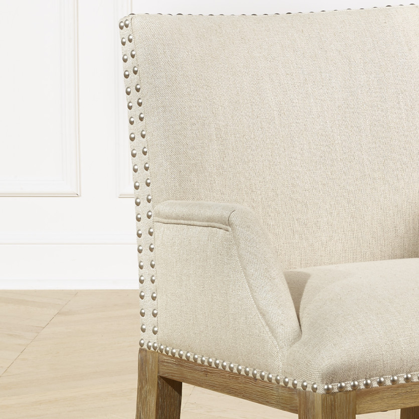 KENZA - Sillón de comedor de estilo moderno en madera maciza y lino tachonado, 1 plaza