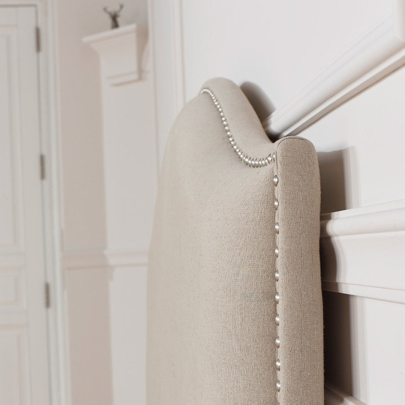 APOLLINAIRE Headboard – Romantic style, in linen and cotton, nailhead trim