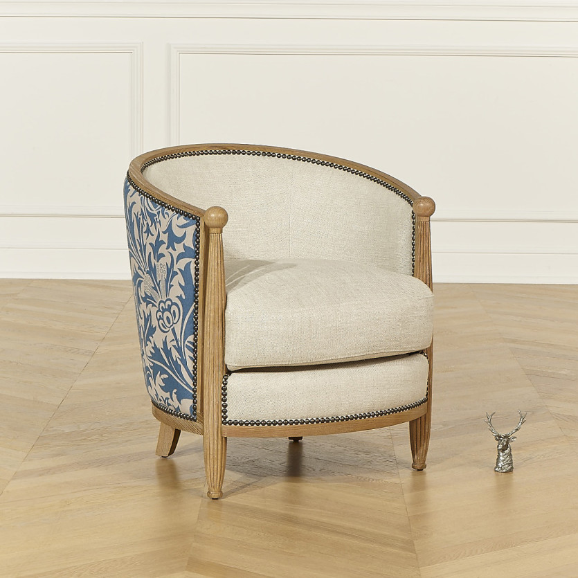 CAROLE ALASSIO - Sillón barril de estilo romántico en roble, lino y tela floreada en crudo y azul, 1 plaza