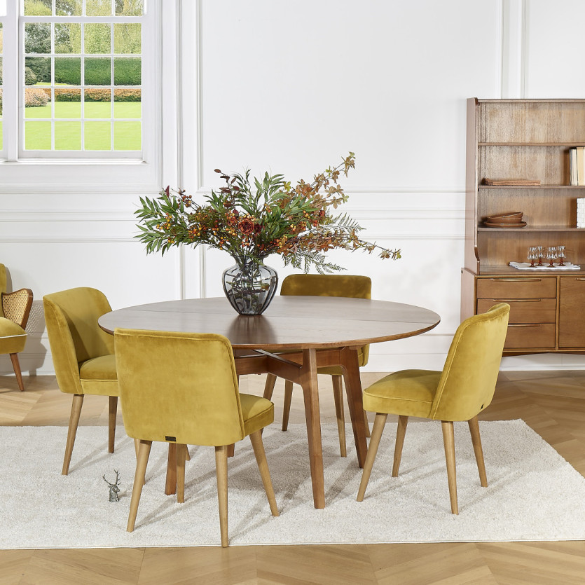 LEA Round Dining Table - Scandinavian style, solid wood legs, 6/8 people