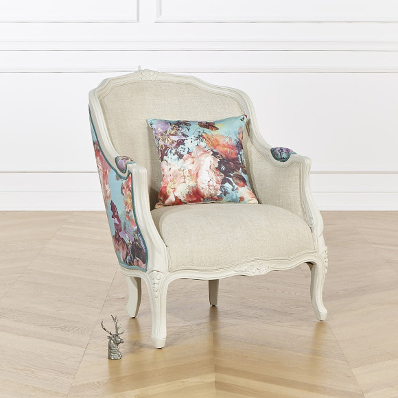 VICTOR BOTÁNICO - Sillón bergère estilo romántico en tela estampada y madera maciza, 1 plaza
