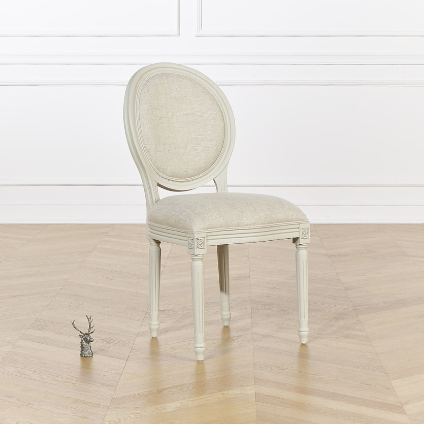 Lot de 2 chaises MEDAILLON - Style shabby chic en bois massif patine ivoire et lin premium