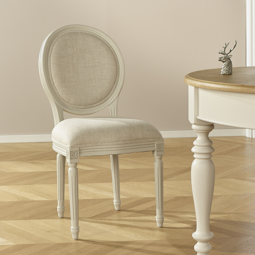 Lot de 2 chaises MEDAILLON - Style shabby chic en bois massif patine ivoire et lin premium