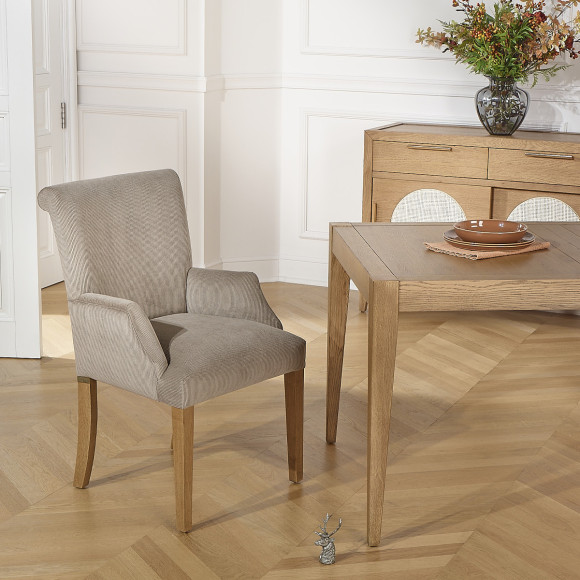 Sedia ALBA - Stile contemporaneo, gambe in legno massiccio, tessuto a coste
