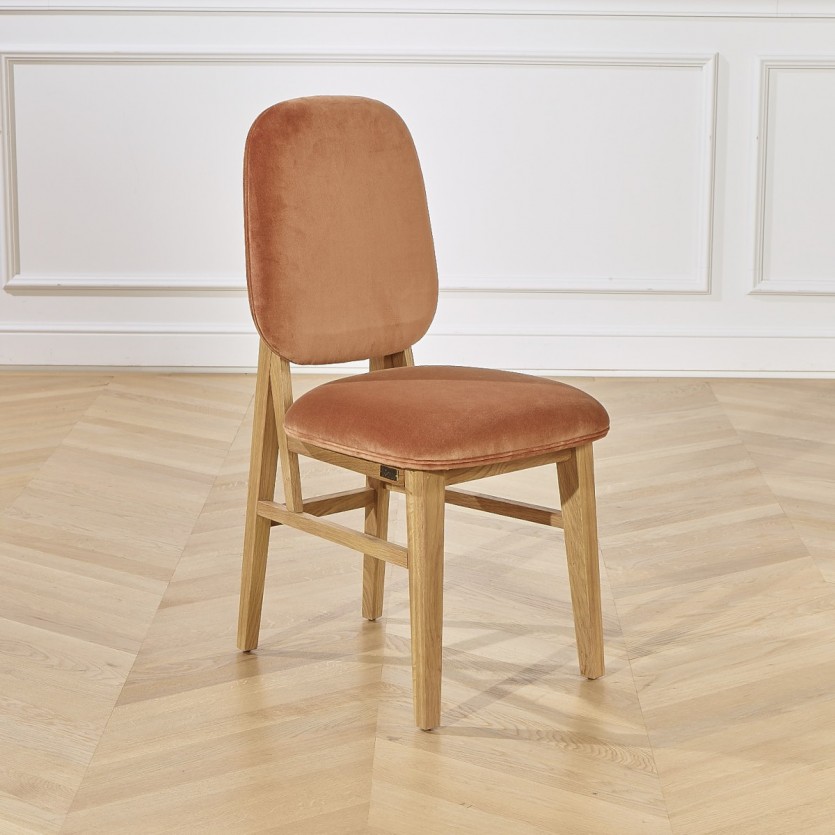 Chaises en chêne et velours caramel