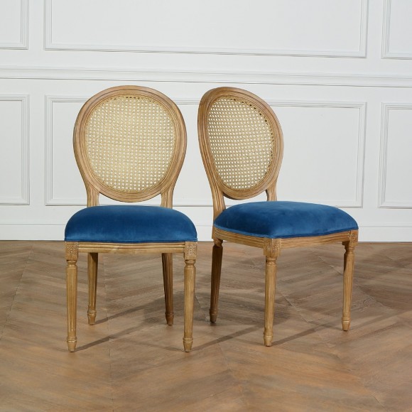 MEDAILLON - Lot de 2 chaises style Louis XV en bois massif et tissu velours bleu orage, dossier cannage, bois certifié FSC®