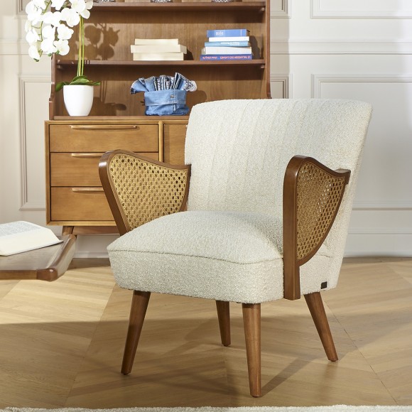 SEVENTY - Poltrona de estilo nórdico em madeira e tecido bouclé branco, 1 lugar