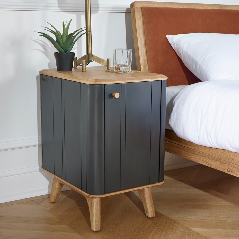 KYOTO - Table de chevet style moderne en chêne, 1 porte, 1 étagère