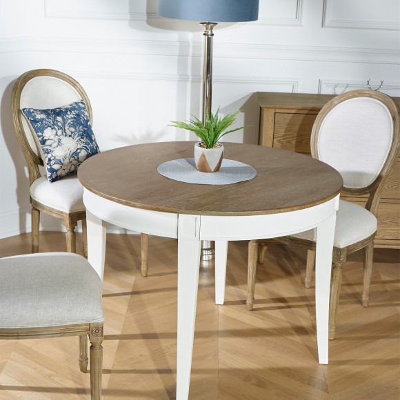 HAUSSMANN dining room round table - Romantic style in oak, white legs, 4 place settings